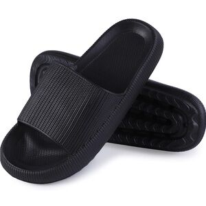 NWT Amazon Pillow Slides